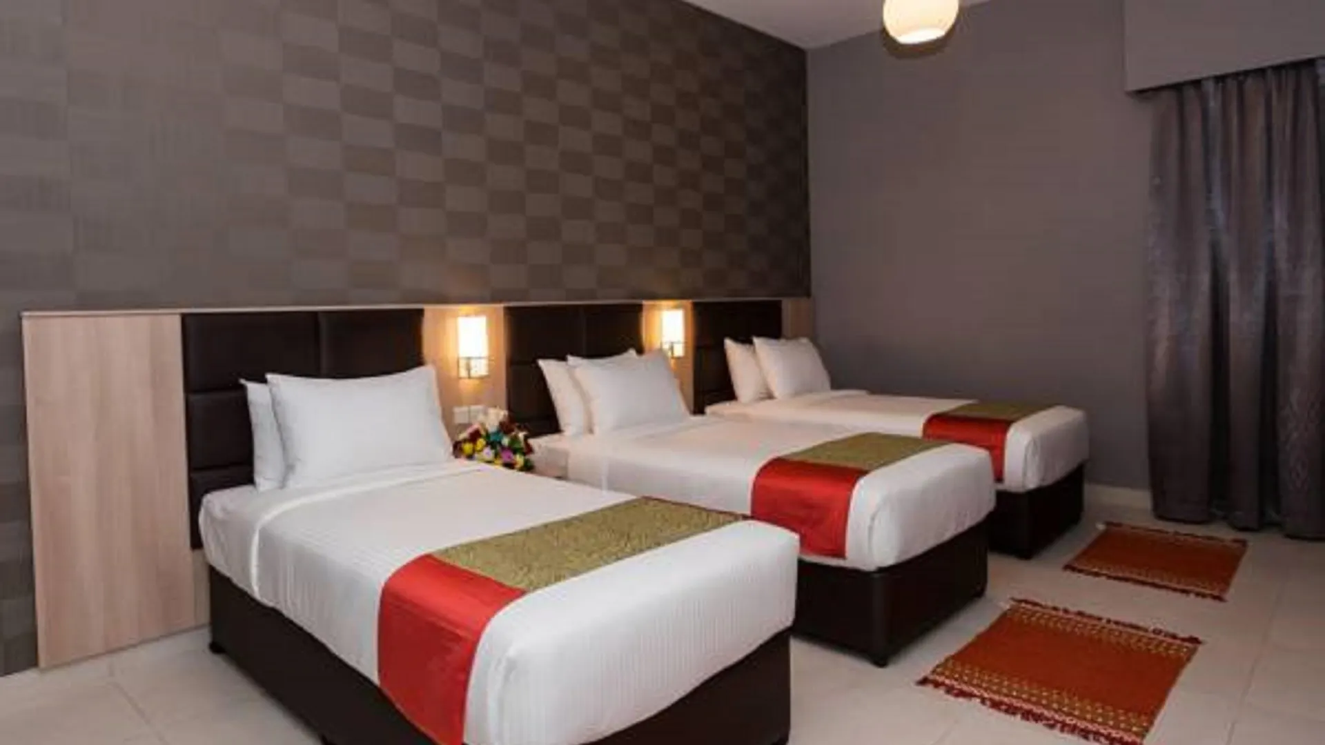 דובאי Florida Square Hotel