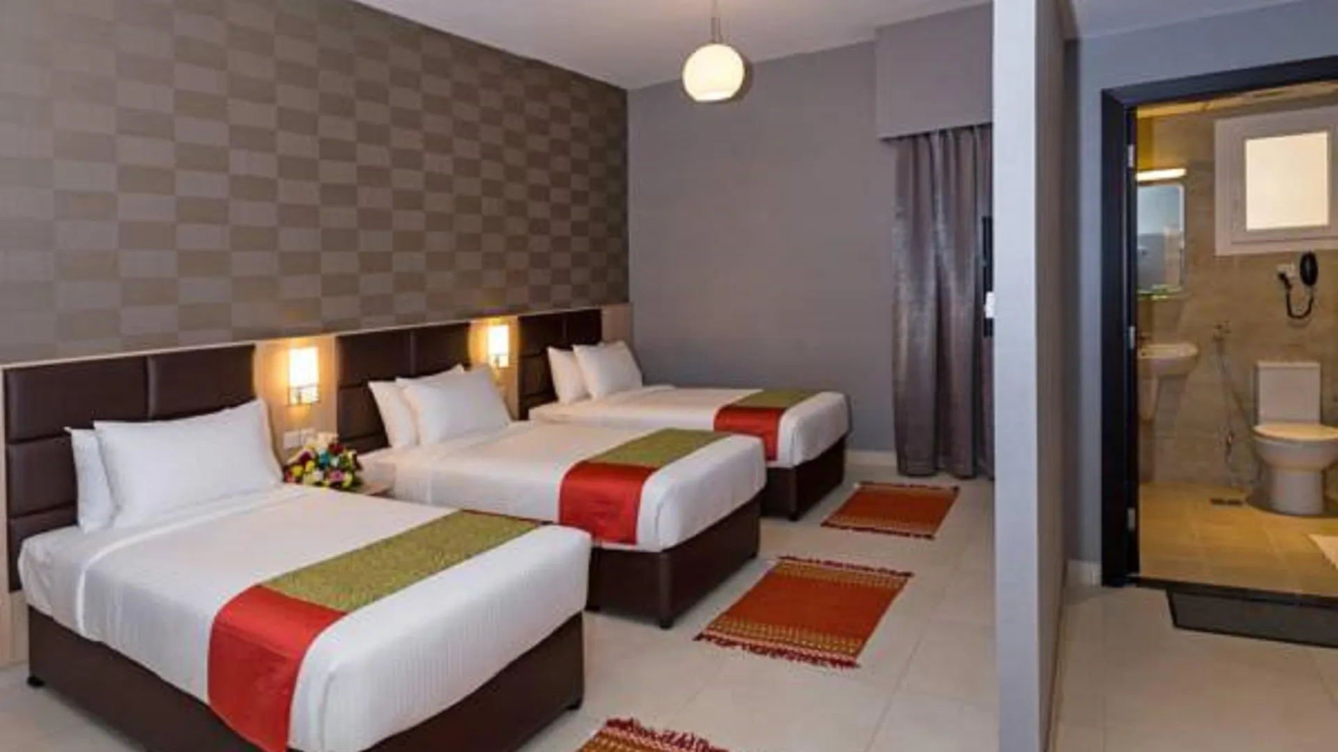 דובאי Florida Square Hotel