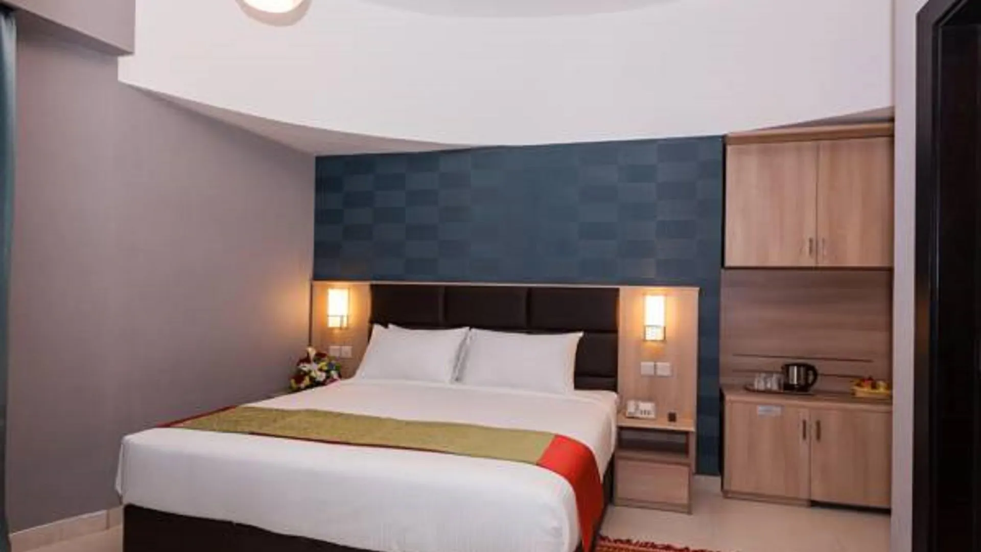 Florida Square Hotel Дубай