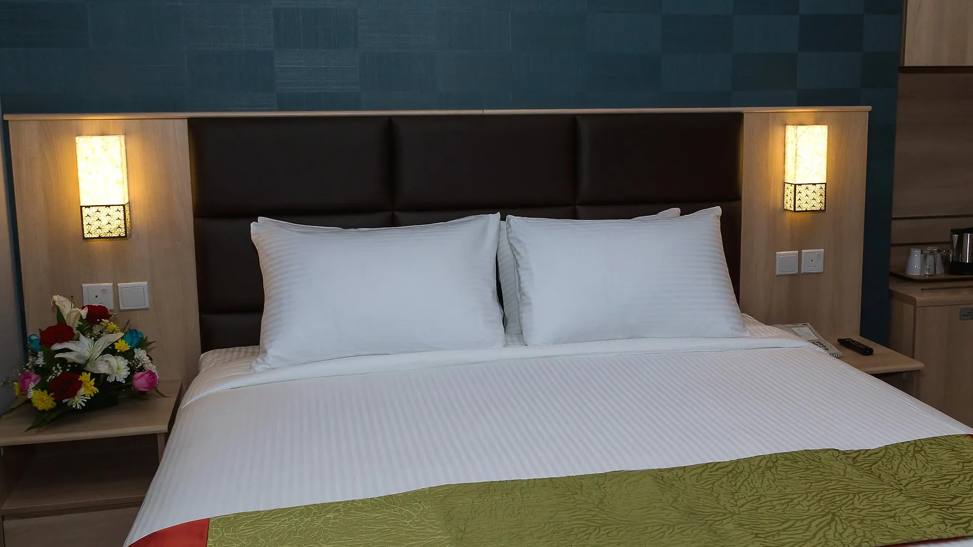 Florida Square Hotel Дубай 2*,