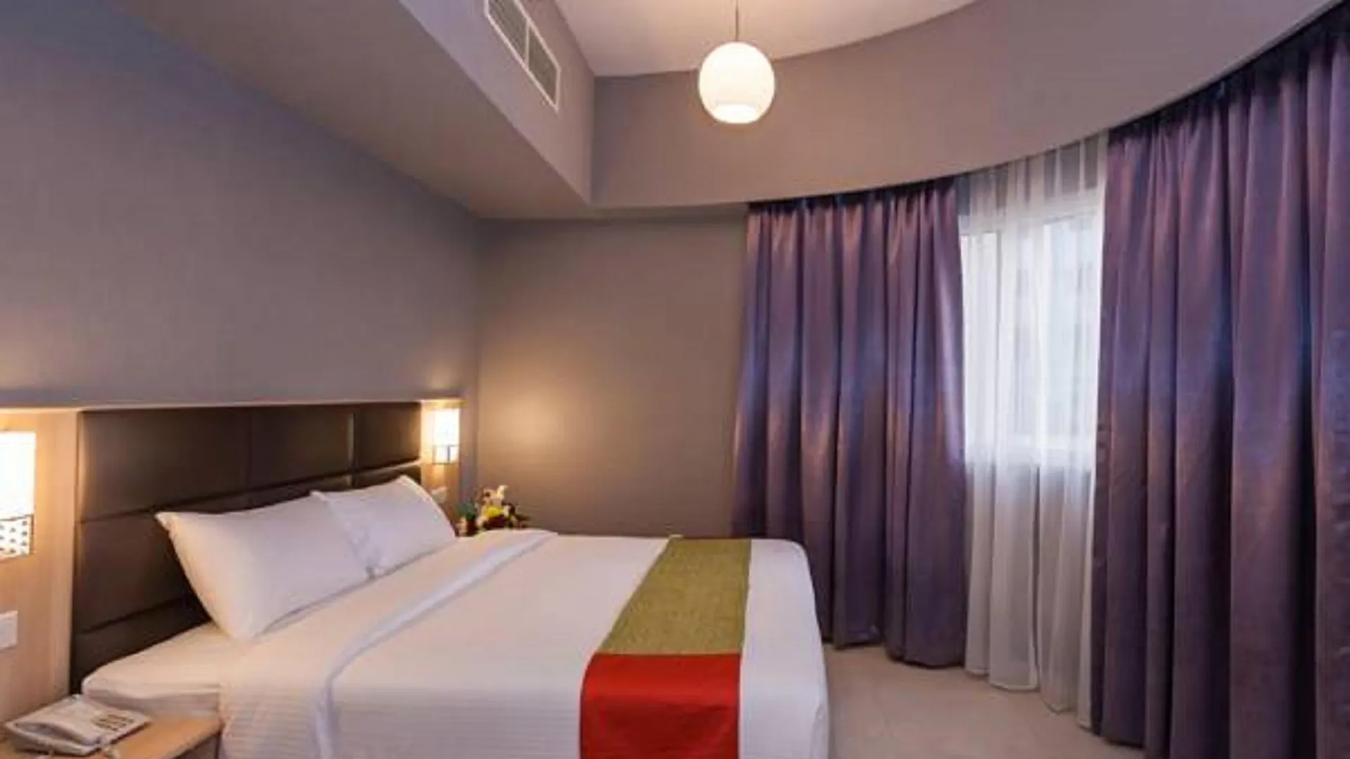 Florida Square Hotel Дубай