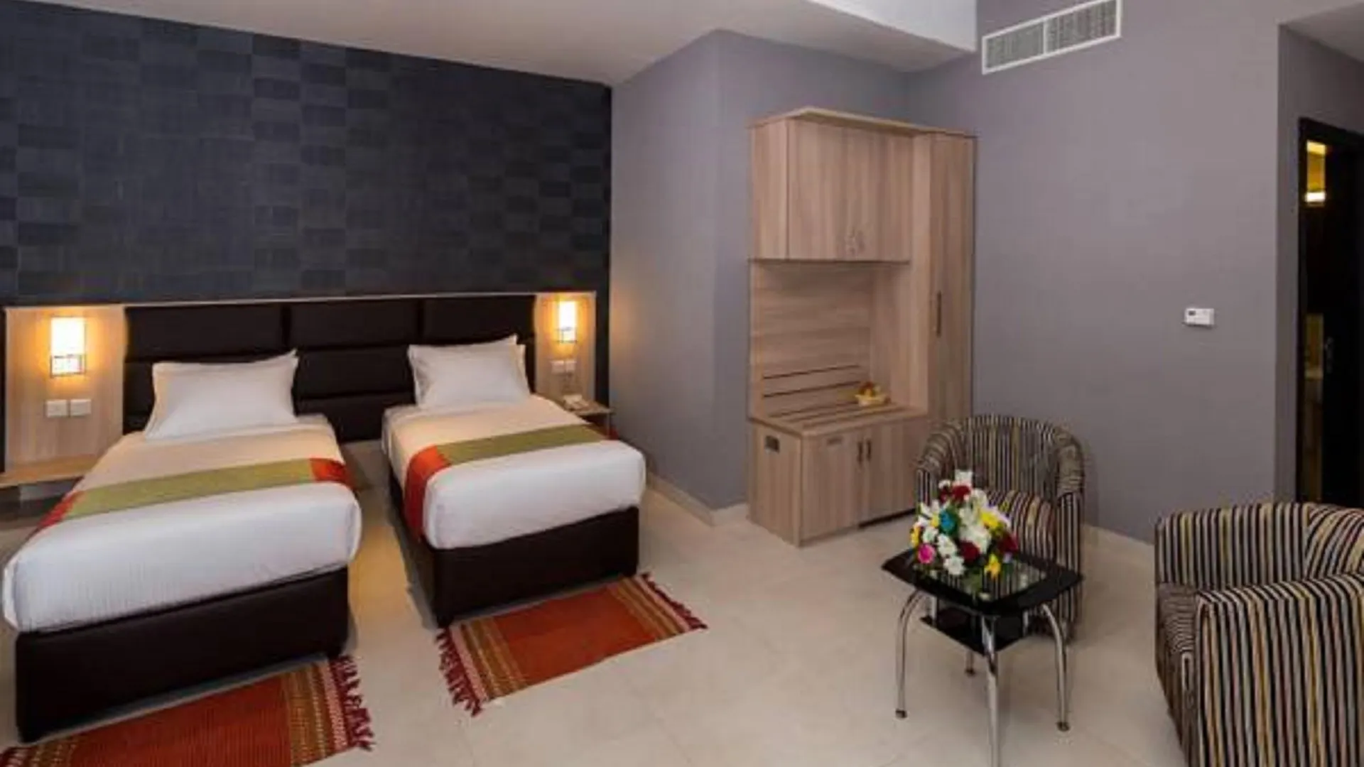 Florida Square Hotel Дубай