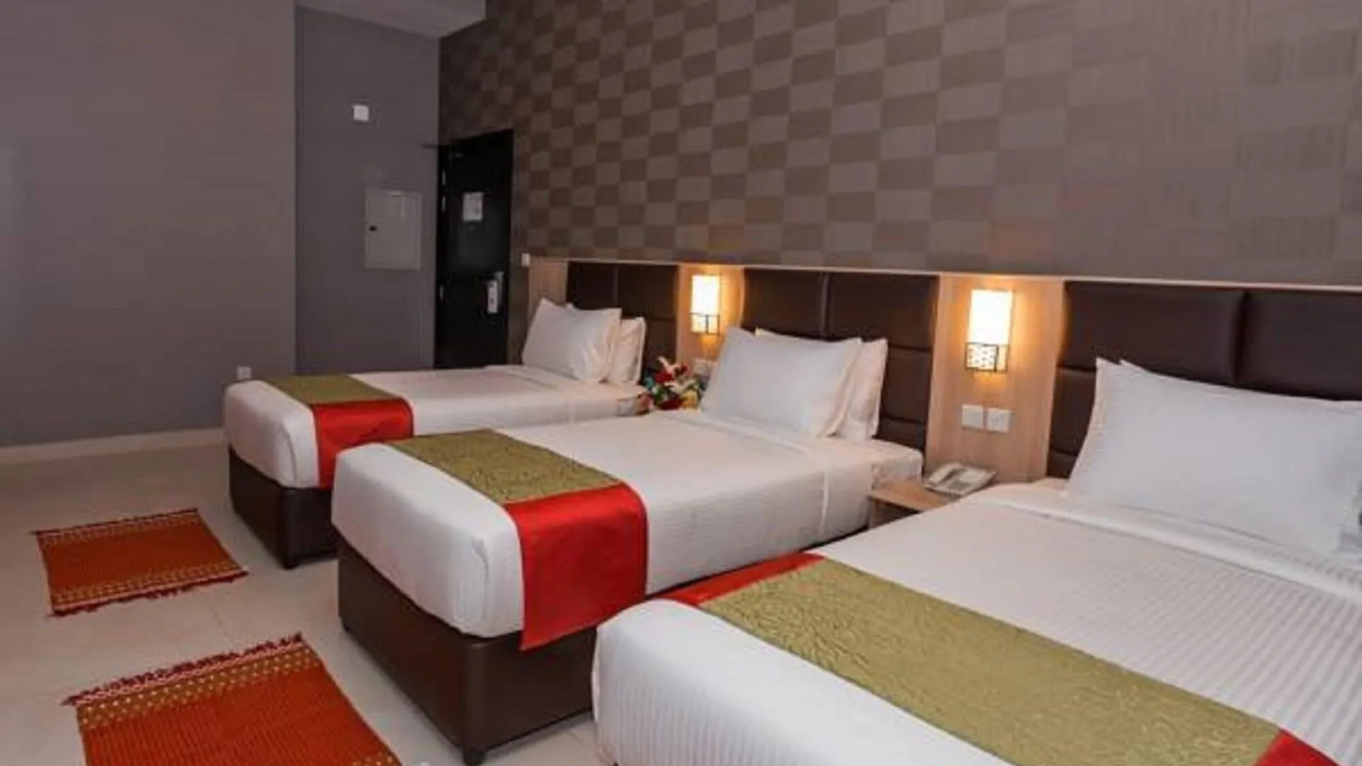 **  Florida Square Hotel Дубай ОАЭ