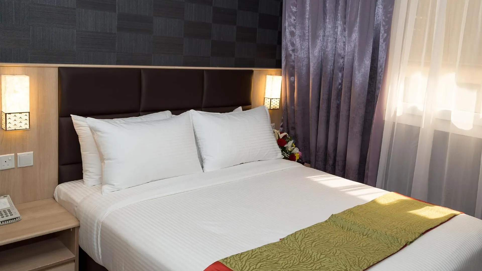 Florida Square Hotel Дубай