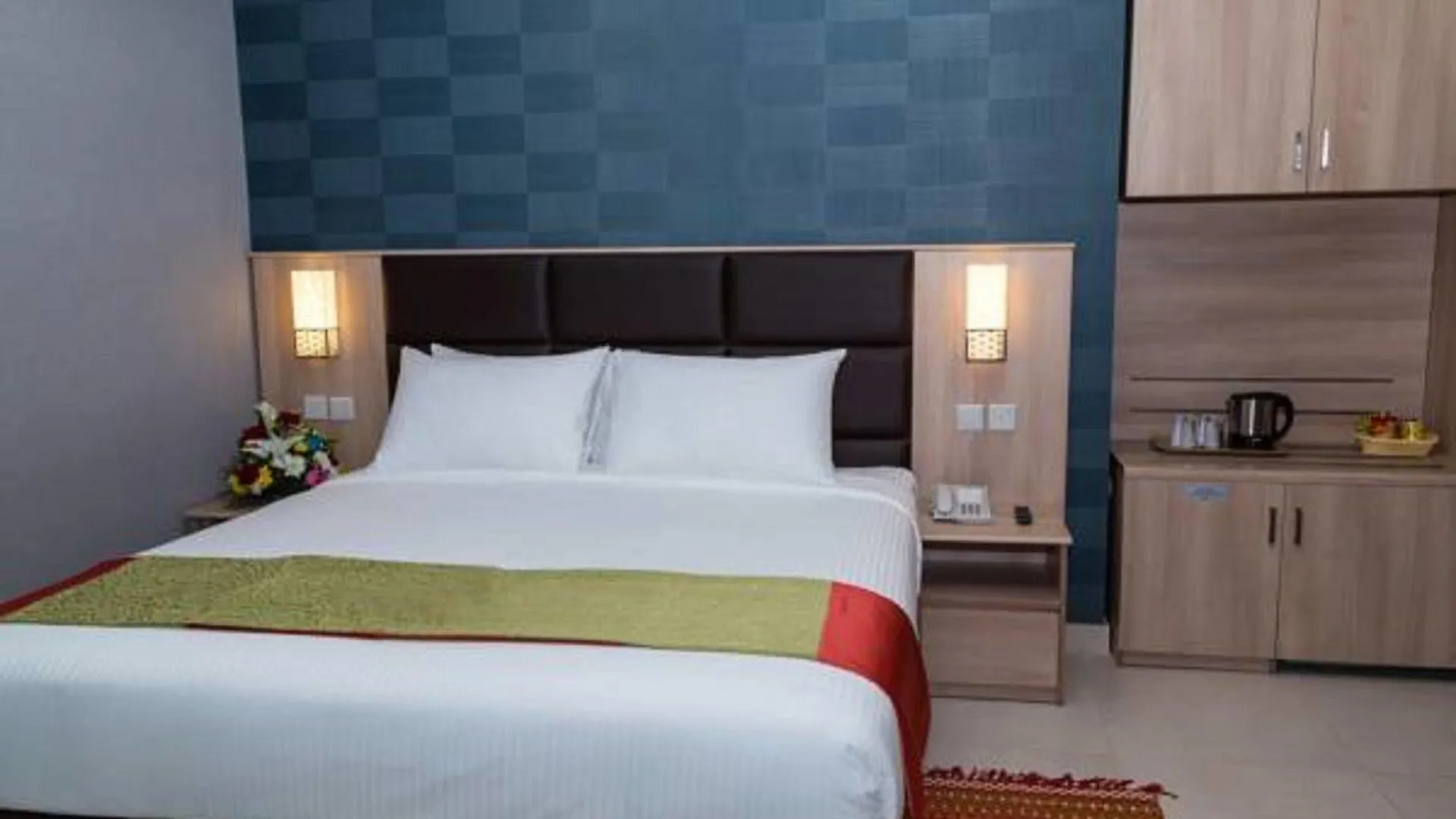 Florida Square Hotel Дубай